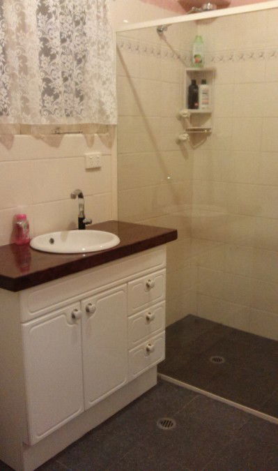 Angaston Rose B&B - Airlie Beach Holiday 3