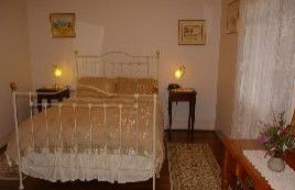 Naimanya Cottage - Airlie Beach Holiday 1