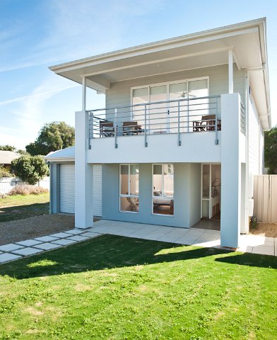 Coast & Vines @ Moana Beach - Airlie Beach Holiday 0