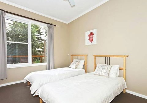 Sea Sand And Scrub Holiday House - Airlie Beach Holiday 3