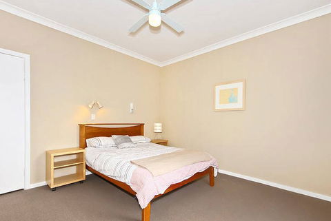 Sea Sand And Scrub Holiday House - Airlie Beach Holiday 4