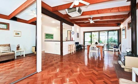 Sea Sand And Scrub Holiday House - Airlie Beach Holiday 8