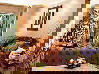 Rivers Edge Rainforest Retreat - Airlie Beach Holiday 1