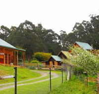 Elvenhome Farm Cottage - Airlie Beach Holiday
