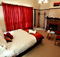 Old Cable Station Colonial Retreat - Airlie Beach Holiday