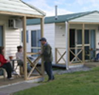 Discovery Holiday Parks Devonport Cosy Cabins - Airlie Beach Holiday