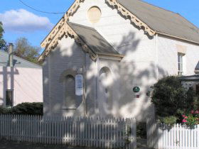 Old Wesleyan Chapel - Airlie Beach Holiday 0