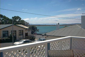 Apslawn TAS Airlie Beach Holiday