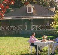 Hartzview Vineyard Homestead - Airlie Beach Holiday