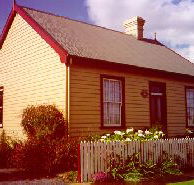 Devonport Historic Cottages - Airlie Beach Holiday