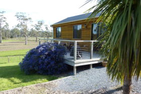 Hazelcreek Cottages - Airlie Beach Holiday 0