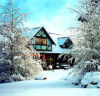 Cradle Chalet Boutique Luxury Lodge - Airlie Beach Holiday
