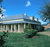Strathmore Colonial Accommodation - Airlie Beach Holiday