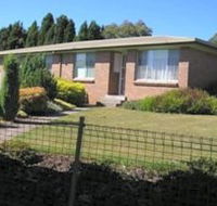 Sheffield Pioneer Holiday Units - Airlie Beach Holiday