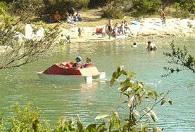 Crayfish Creek Van And Cabin Park And Spa House - Airlie Beach Holiday 5