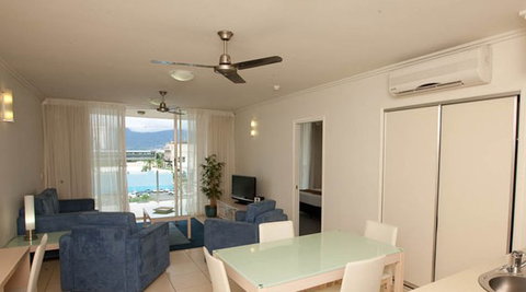 Park Regis City Quays - Airlie Beach Holiday 3