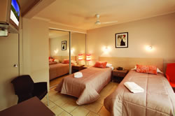 Discovery Cairns Hotel - Airlie Beach Holiday 1