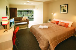 Discovery Cairns Hotel - Airlie Beach Holiday 2