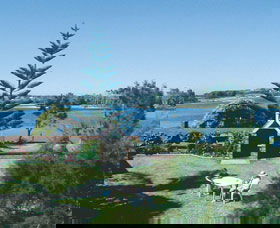 Edgewater Motel - Airlie Beach Holiday 0