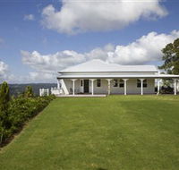 Montville Lake Terrace - Airlie Beach Holiday