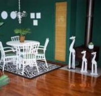 Chalet Chic - Airlie Beach Holiday