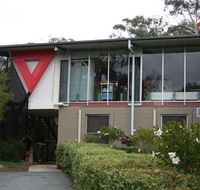 Bush Capital Lodge - Airlie Beach Holiday