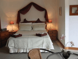 A View of Mt Warning Bed and Breakfast - Airlie Beach Holiday