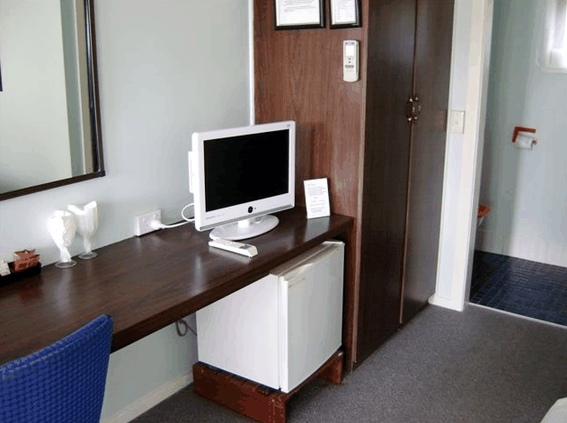 Poinciana Motel - Airlie Beach Holiday 2