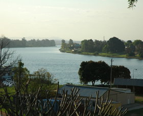 Aberthin Bed And Breakfast - Airlie Beach Holiday 1