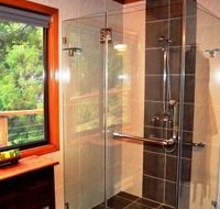 A Waterfall Hideout-Rainforest Cabin for Couples - Airlie Beach Holiday