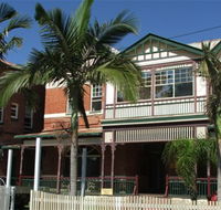 Maclean Hotel - Airlie Beach Holiday