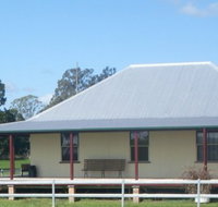McLennans Lane River Retreat - Airlie Beach Holiday