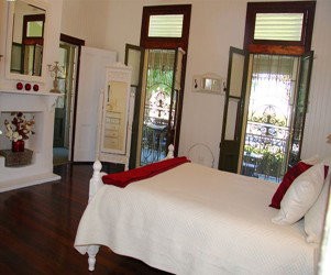Annies Bed And Breakfast Grafton - Airlie Beach Holiday 0