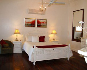 Annies Bed And Breakfast Grafton - Airlie Beach Holiday 2