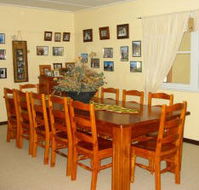 Bokhara Hutz - Airlie Beach Holiday