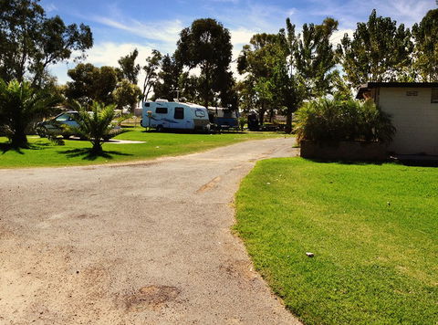 Curlwaa Caravan Park - Airlie Beach Holiday 1