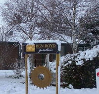 Ben Boyd Guesthouse - Airlie Beach Holiday