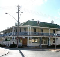 Imperial Hotel Bombala - Airlie Beach Holiday