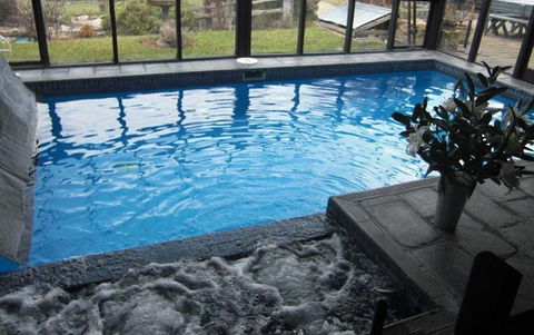 Crackenback Farm Mountain Guesthouse - Airlie Beach Holiday 2