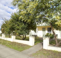Tumut Apartments - Airlie Beach Holiday