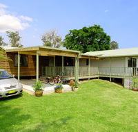 Cedar Grove Farmstay - Airlie Beach Holiday