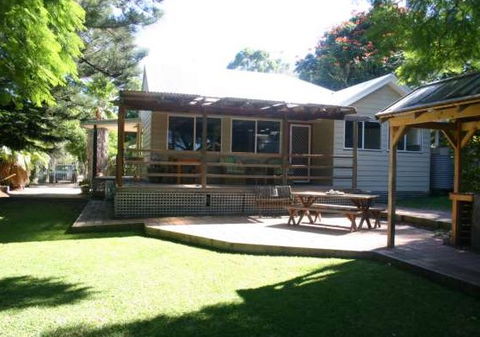 Pine Cottage - Airlie Beach Holiday 0