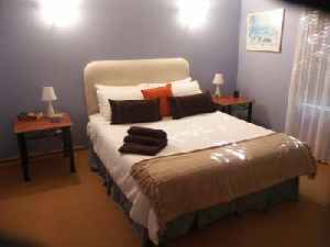 Pine Cottage - Airlie Beach Holiday 1