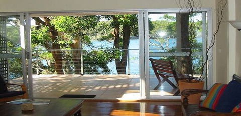 Amaroo On The Waterfront - Airlie Beach Holiday 5