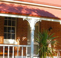 Araluen Old Courthouse Bed and Breakfast - Airlie Beach Holiday