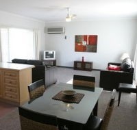 Barham Golden Rivers Holiday Apartments - Airlie Beach Holiday