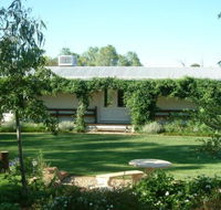 Wilga Park Cottage - Airlie Beach Holiday