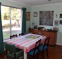 Ramsay Retro Farmstay - Airlie Beach Holiday