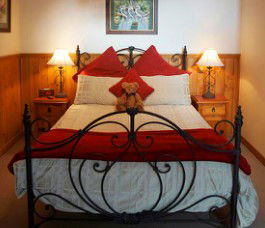 Cottages On Edward - Airlie Beach Holiday 3