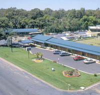 Deniliquin Country Club Motor Inn - Airlie Beach Holiday